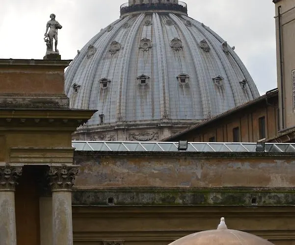 Vatican Leone Iv Konukevi Roma